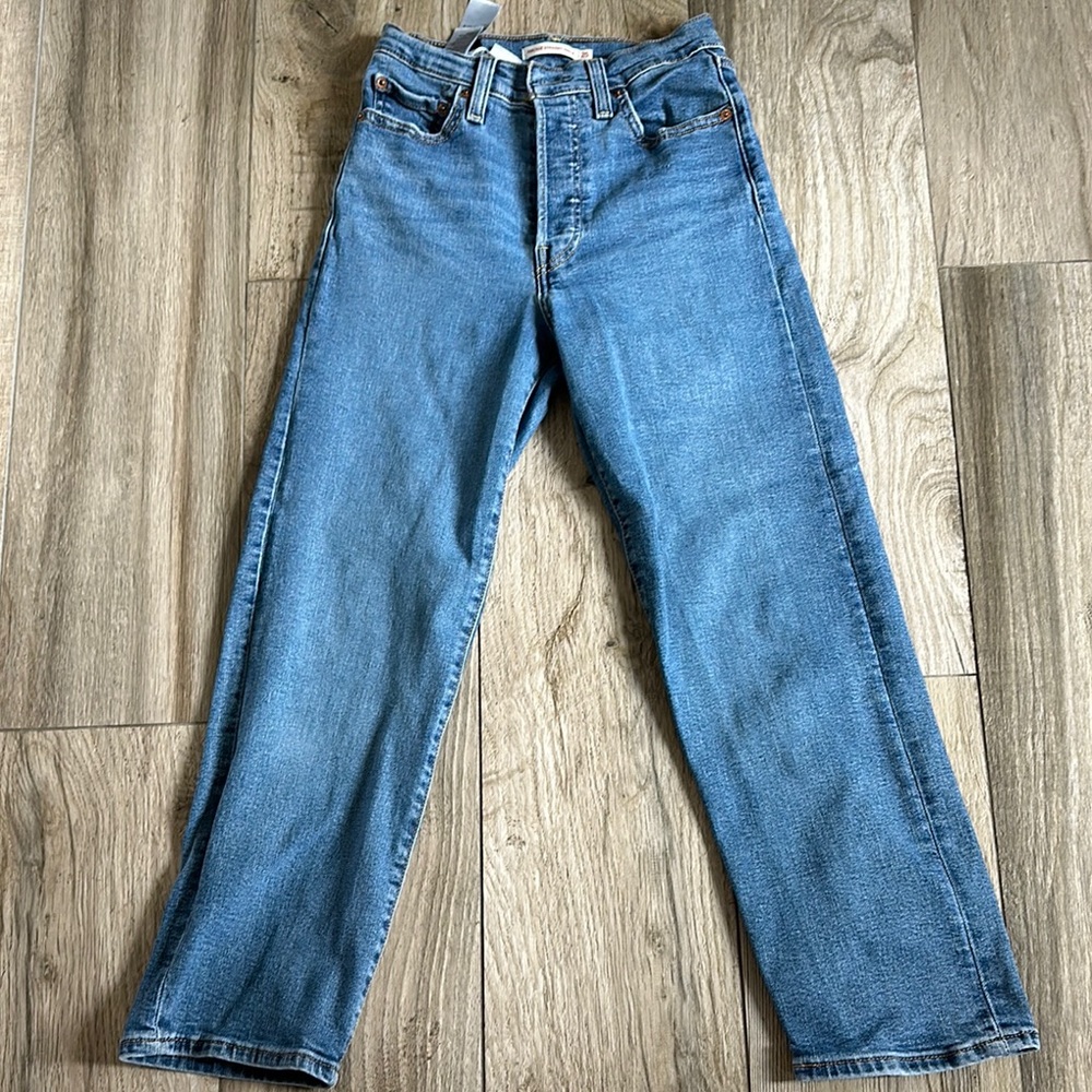 Levi's Ribcage Straight Ankle Cropped Jeans Relaxed Fit